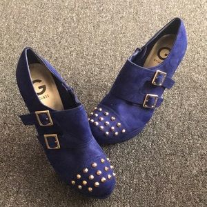 Royal blue sway G by guess heels